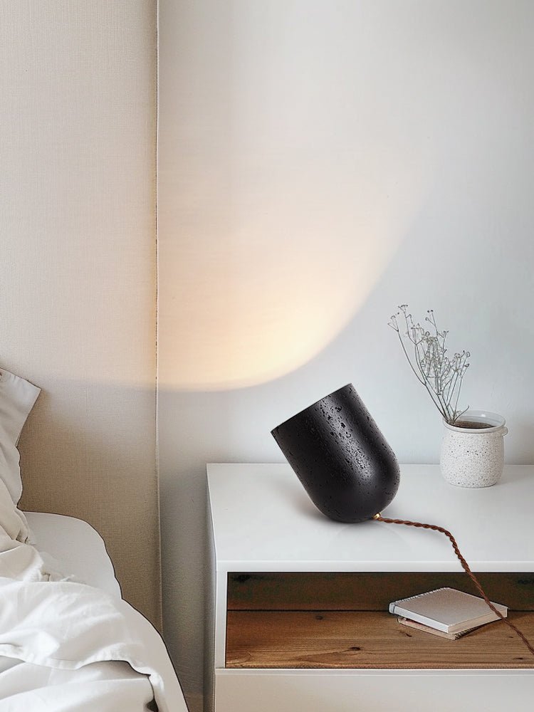 Lumi lámpara de mesa minimalista negra de travertino