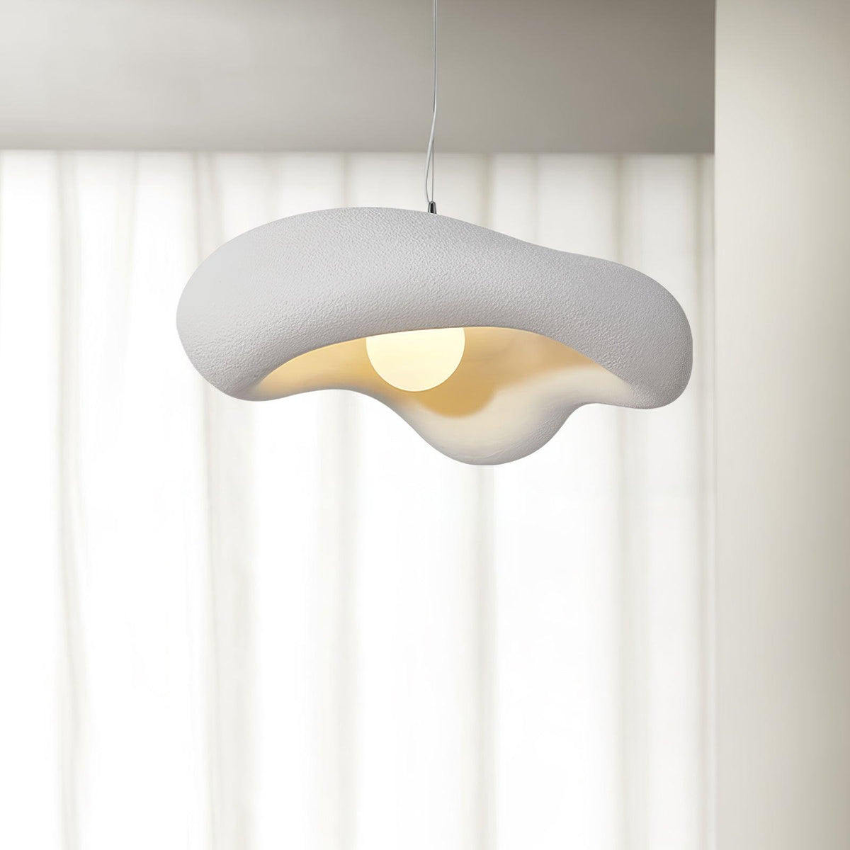 Lámpara colgante de resina en forma orgánica para interiores modernos natural