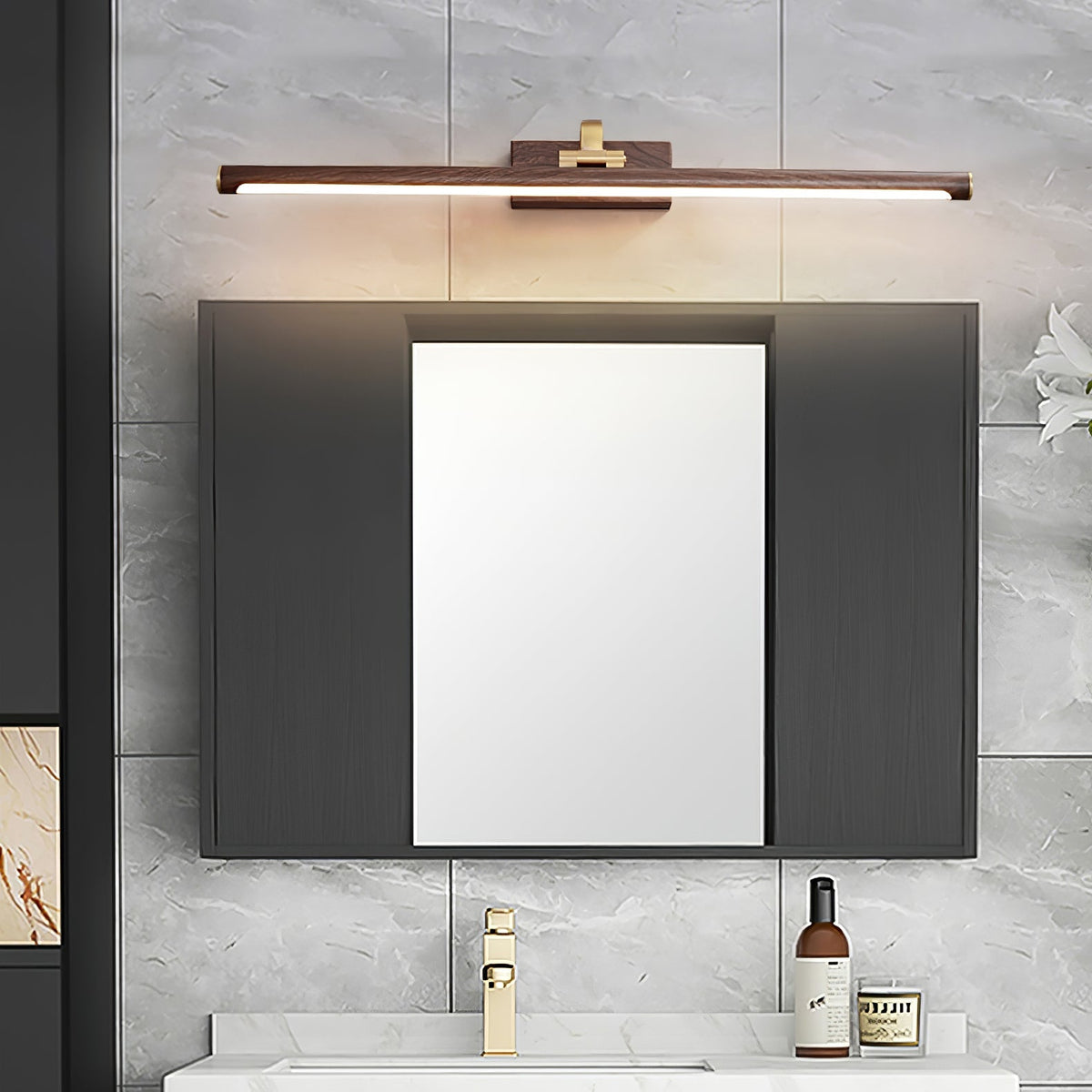 Tevelo aplique de pared minimalista de latón