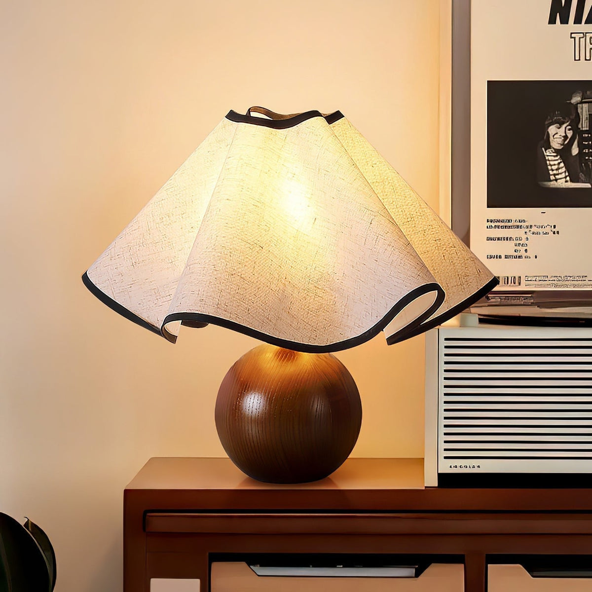 Kalion lámpara de mesa de madera y tejido