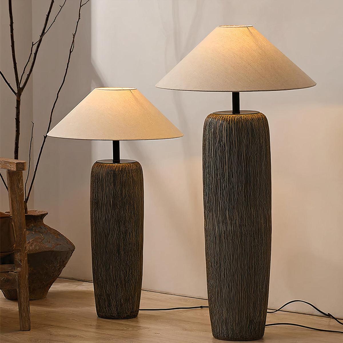 Hael lámpara de pie con grano de madera envejecida