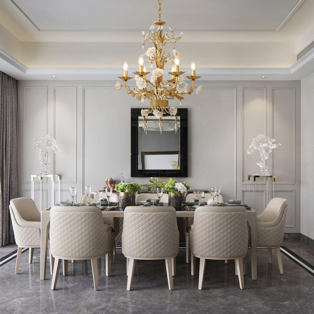 Lámpara de araña ornada con marco metálico, rosas de porcelana y cristal clásico de lujo de metal