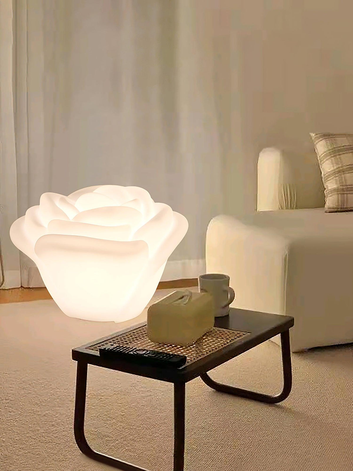 Rosebud lámpara de mesa elegante