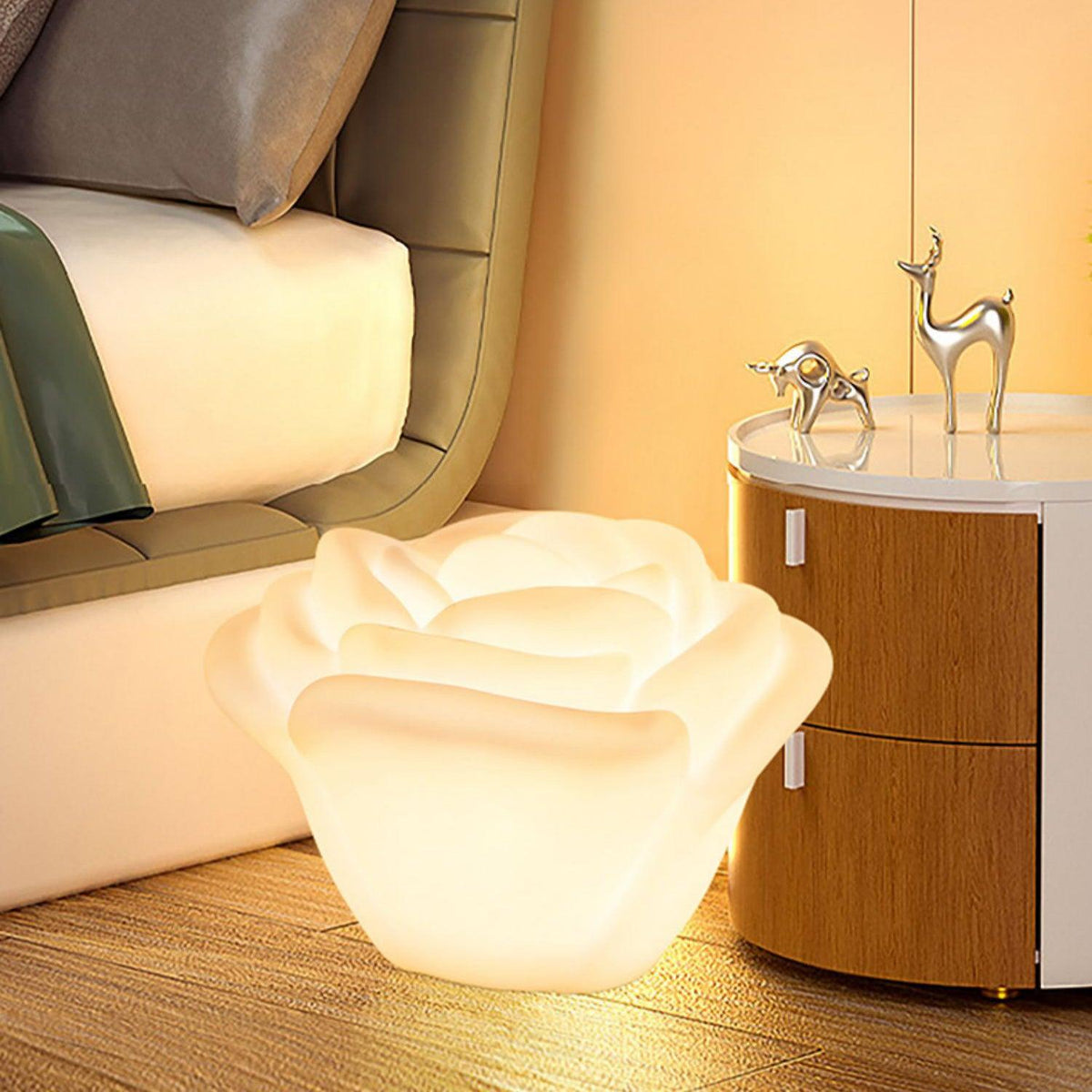 Rosebud lámpara de mesa elegante