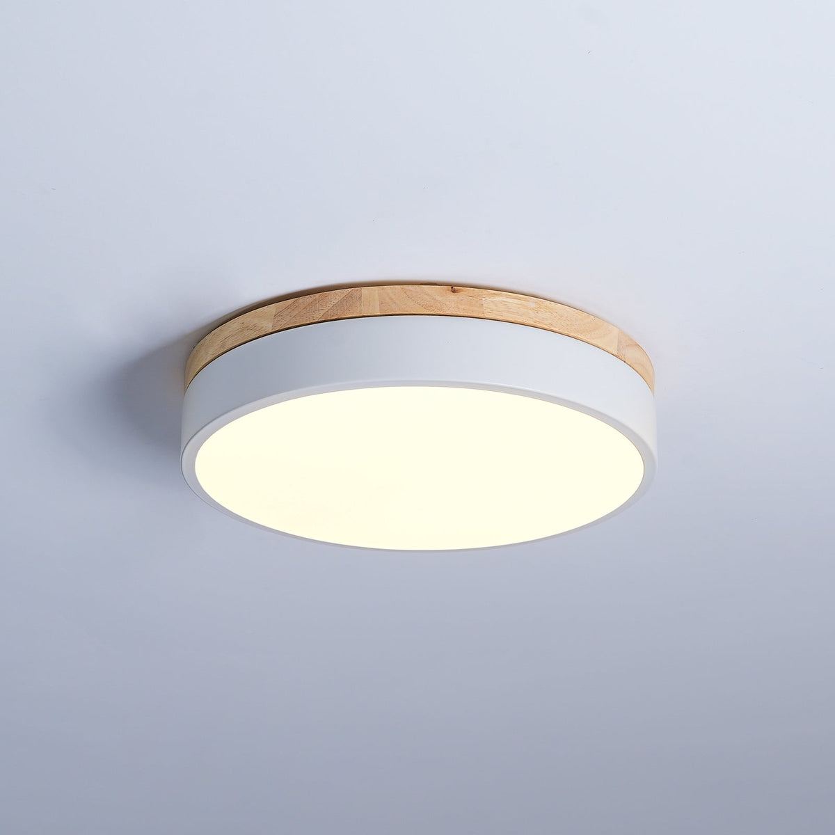 Daelis lámpara de techo Redonda blanca con madera
