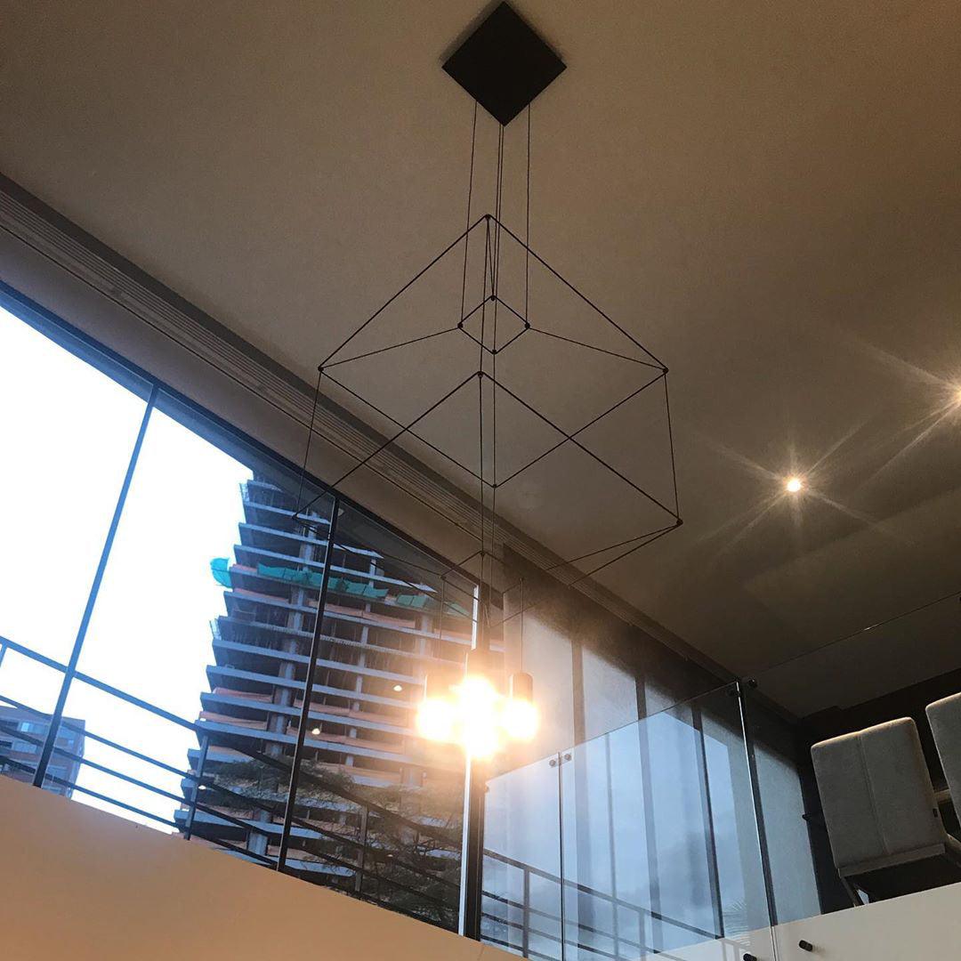 Elaalora lámpara colgante geométrica de cable negro LED