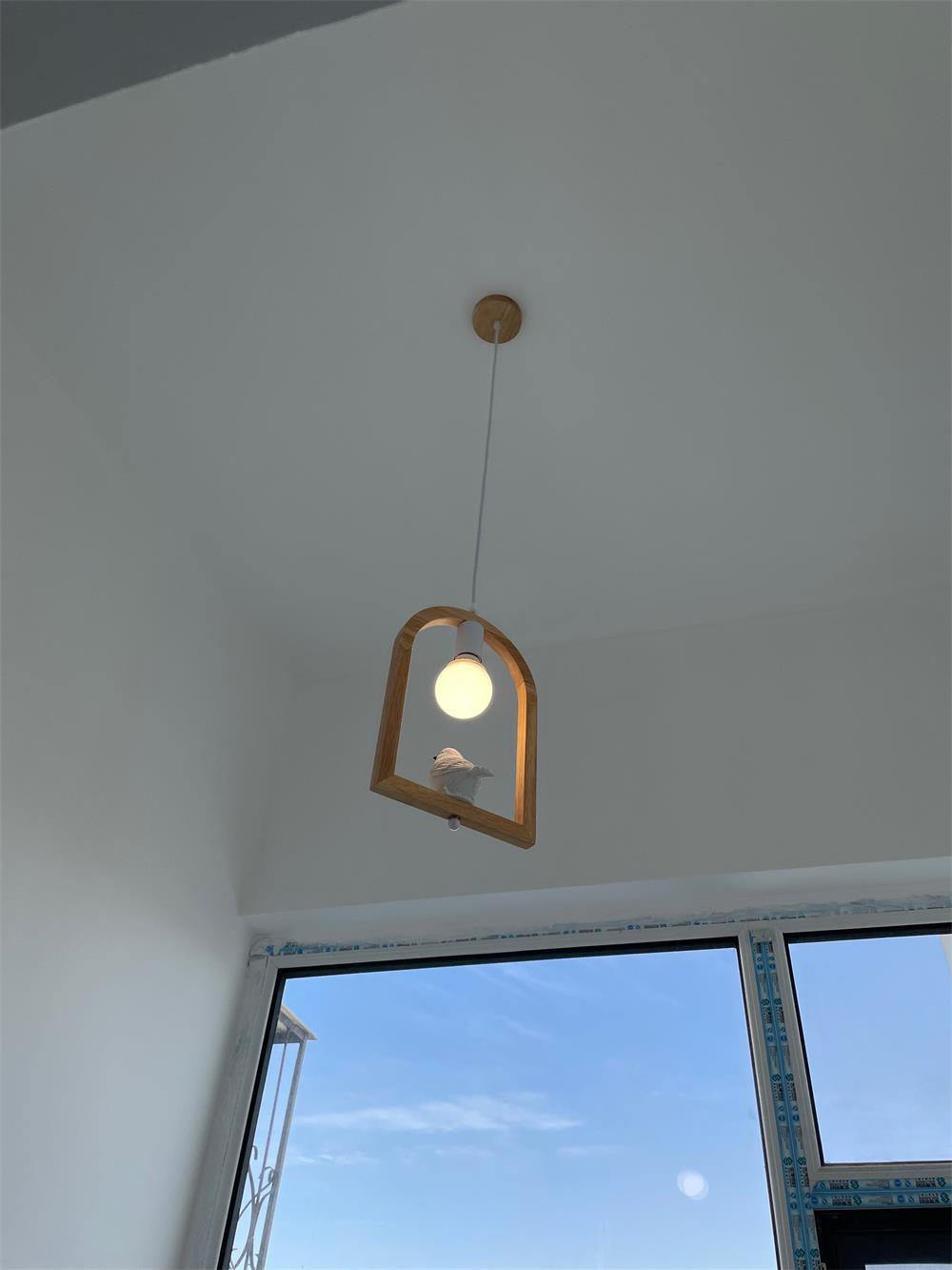 Ceda lámpara colgante de madera y resina