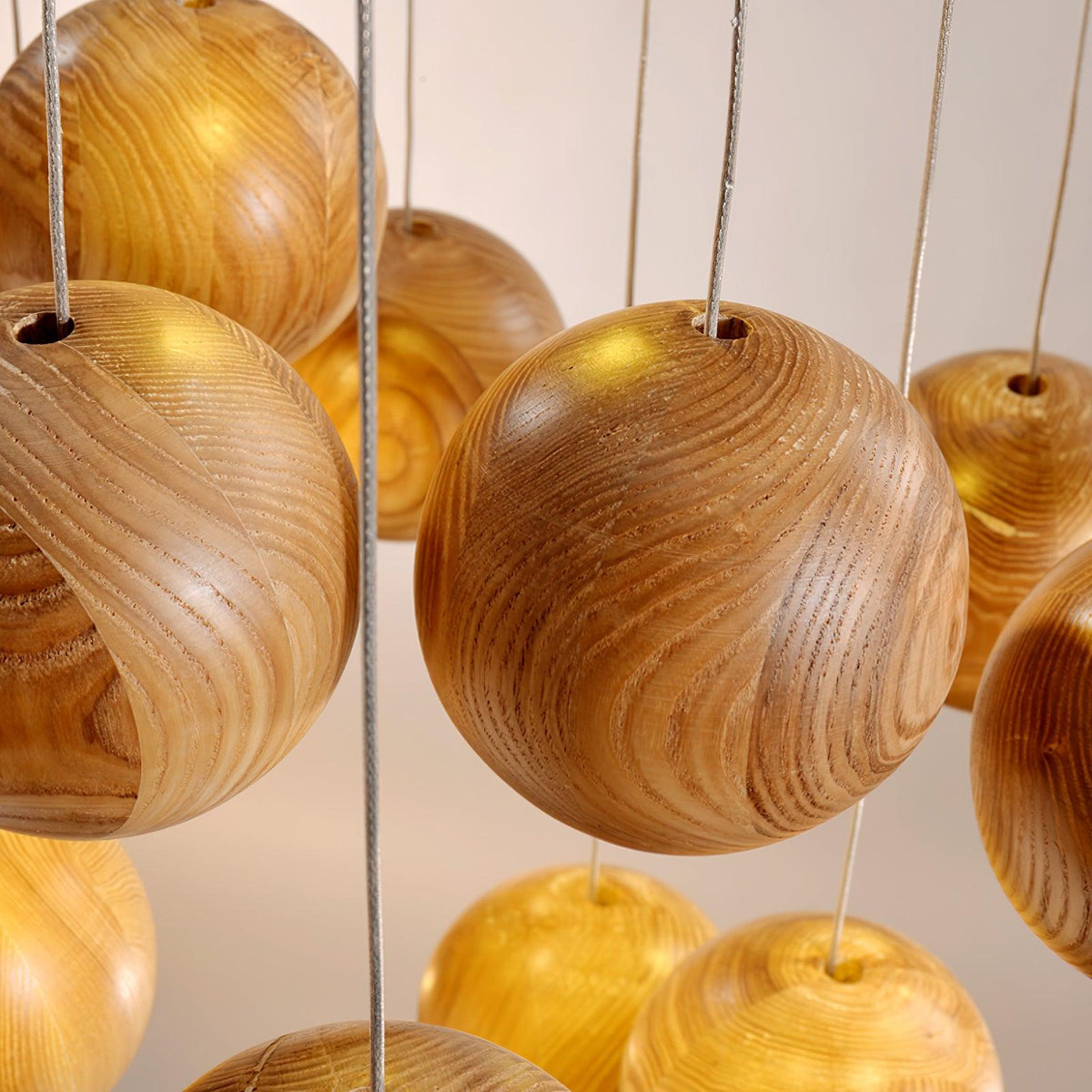 Vixor lámpara colgante nórdica de madera con esfera globular en racimo