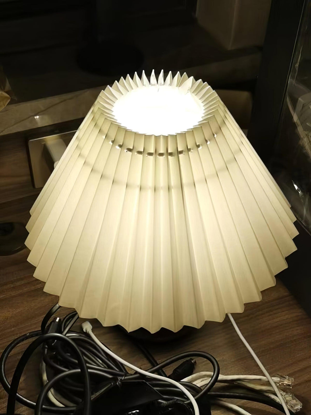 Zesilon lámpara de mesa de bola de madera