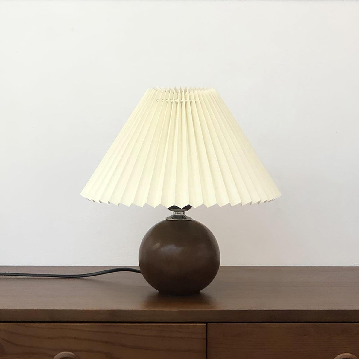 Zesilon lámpara de mesa de bola de madera