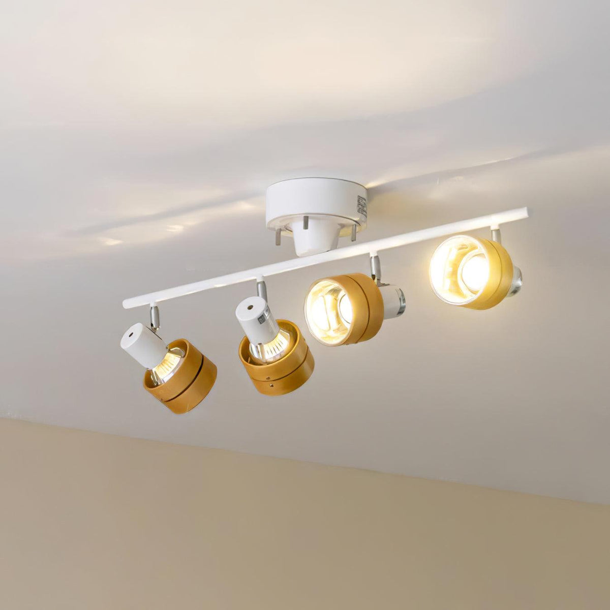 Elsorila lámpara de techo elegancia regulable con foco y madera