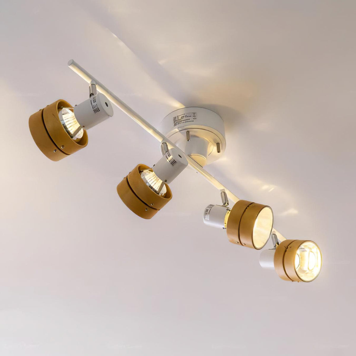 Elsorila lámpara de techo elegancia regulable con foco y madera