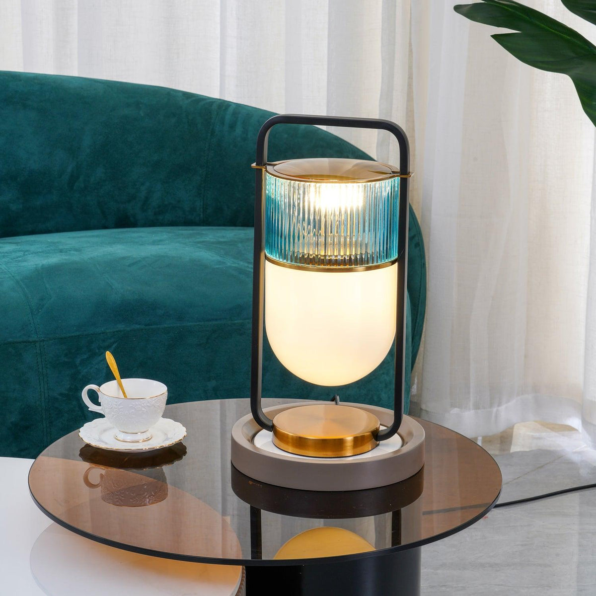Kiorven lámpara de mesa artística de vidrio