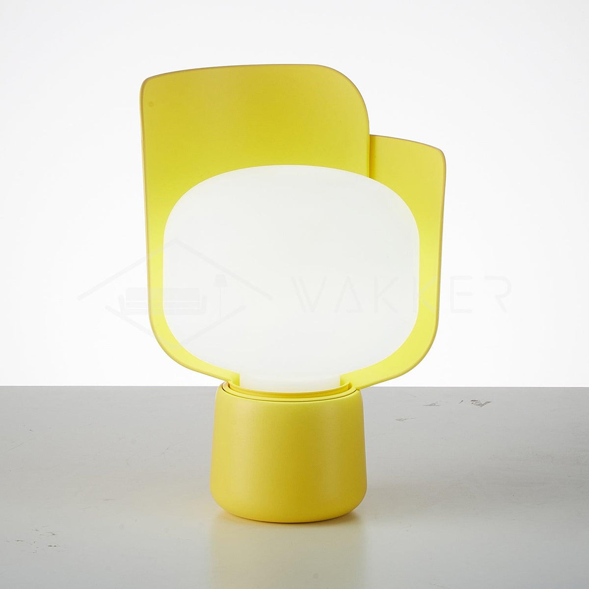 Zuri lámpara de mesa minimalista de plástico