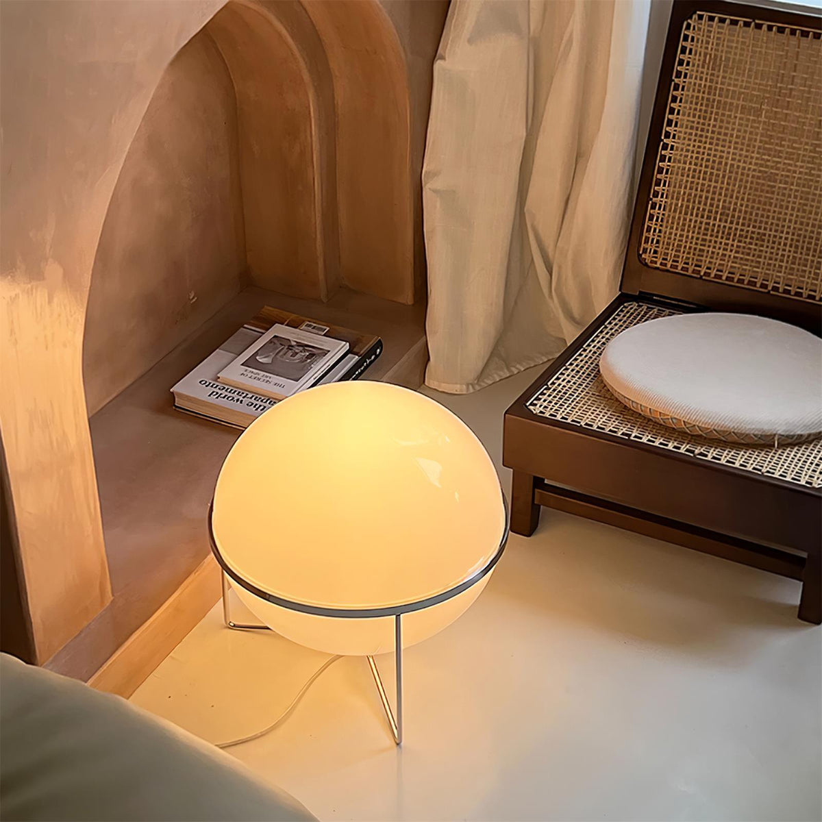 Cori lámpara de mesa minimalista