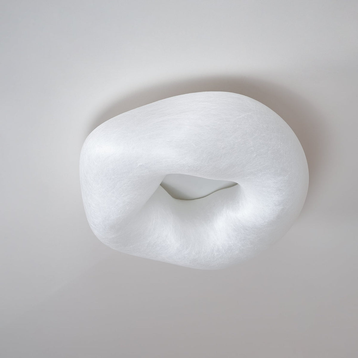 Calerelle lámpara de techo forma nube seda elegante