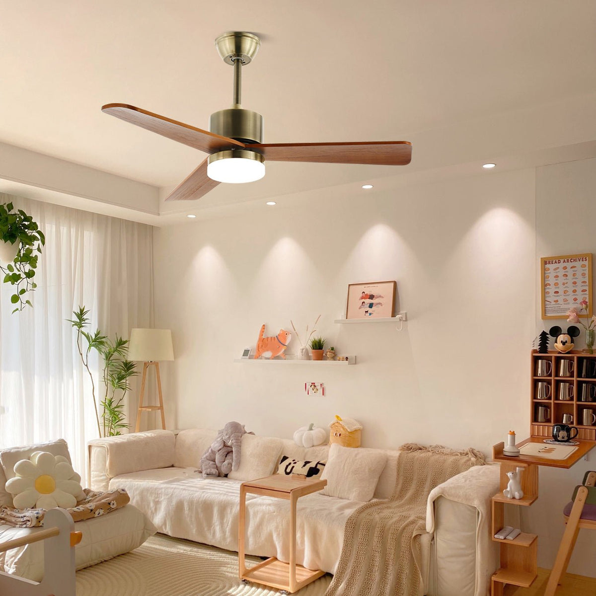 Ventio ventilador de techo con luz minimalista en madera y plata