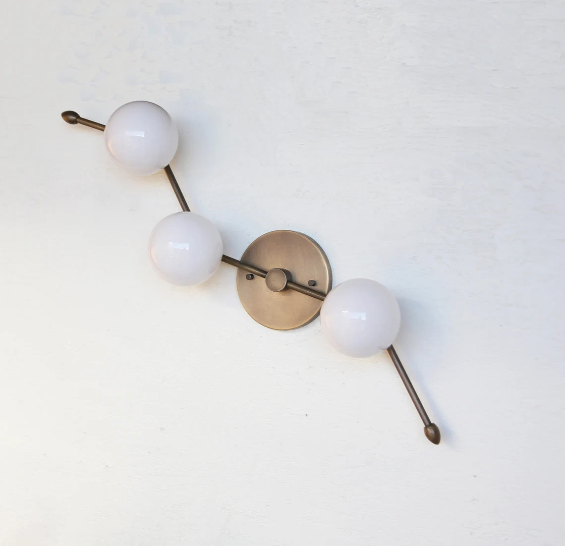 Cirelaria aplique de pared