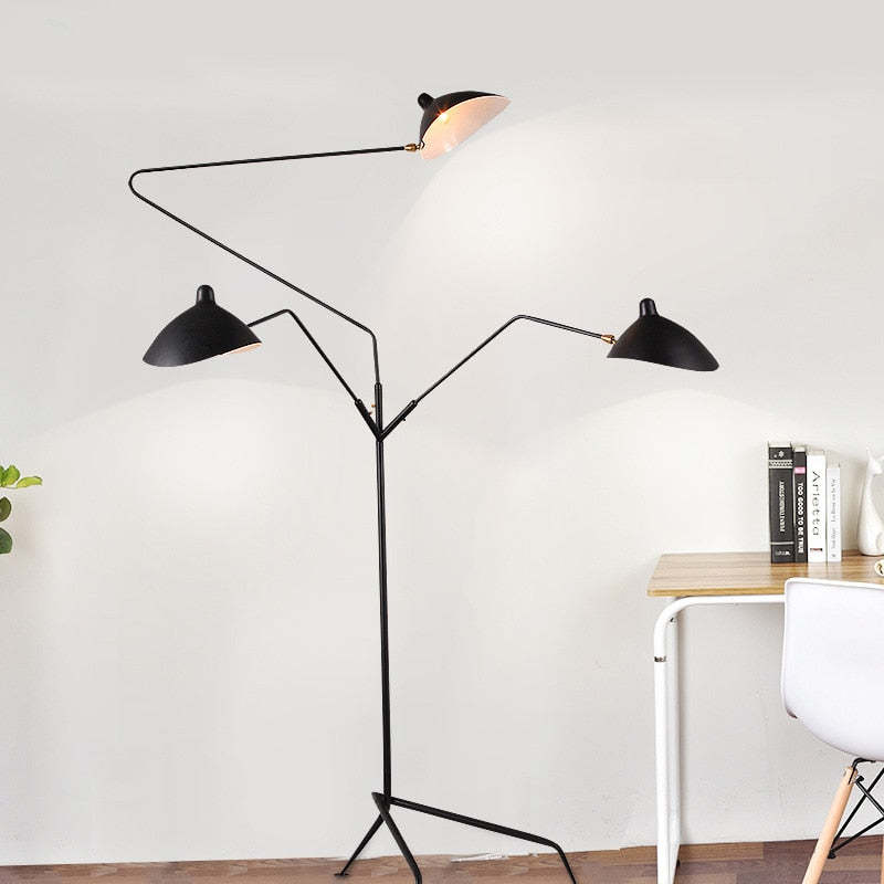 Mira Diseña Irregular Metal LED Lámpara de Pie Negra
