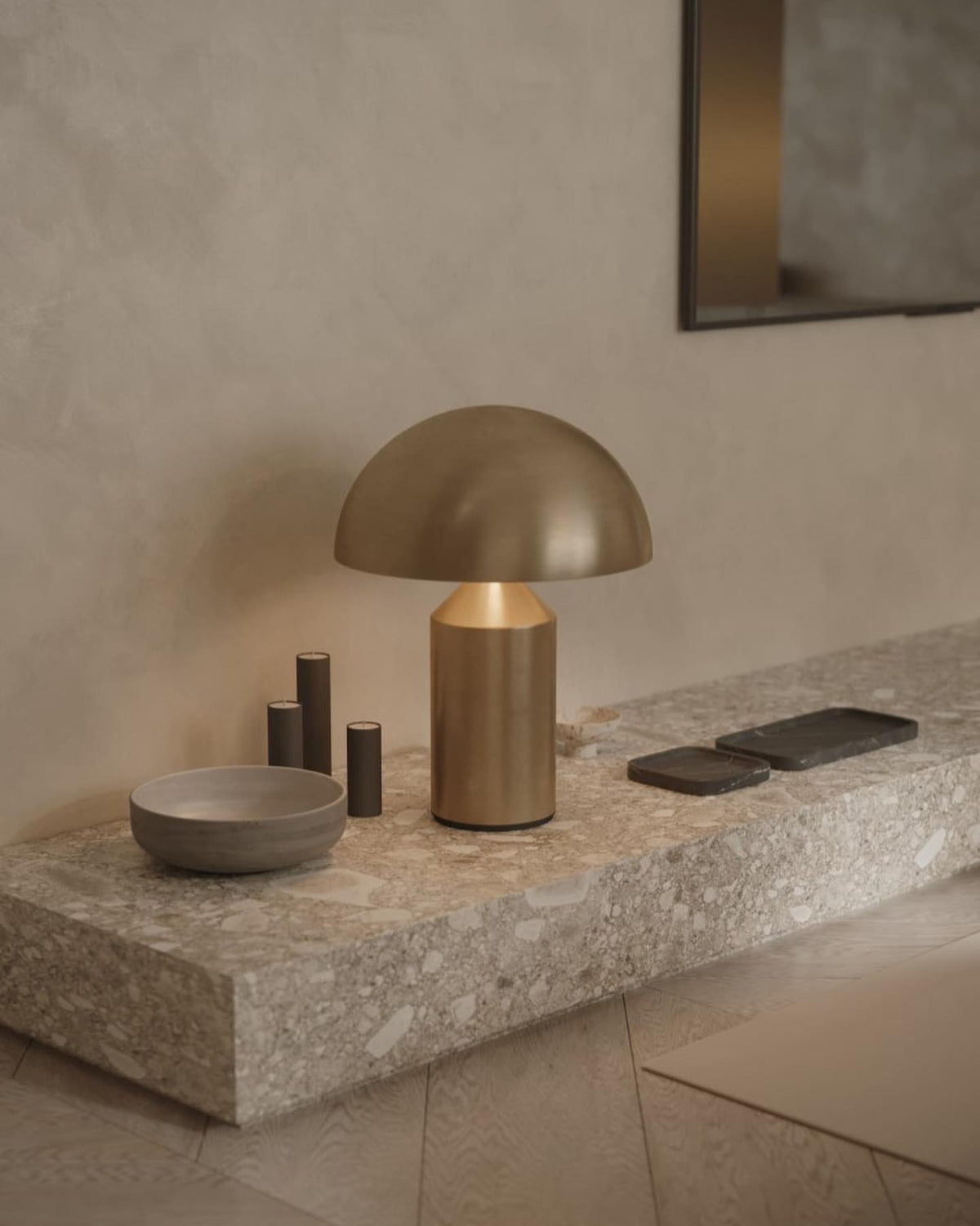 Selisina lámpara de mesa industrial minimalista