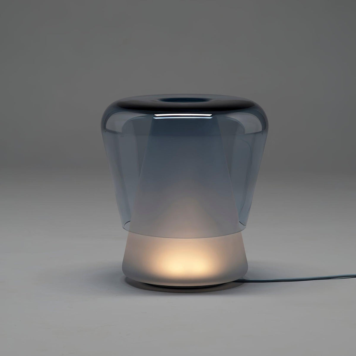 Aurnoril lámpara de mesa de vidrio ahumado