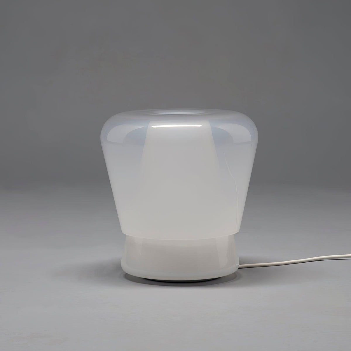 Aurnoril lámpara de mesa de vidrio ahumado