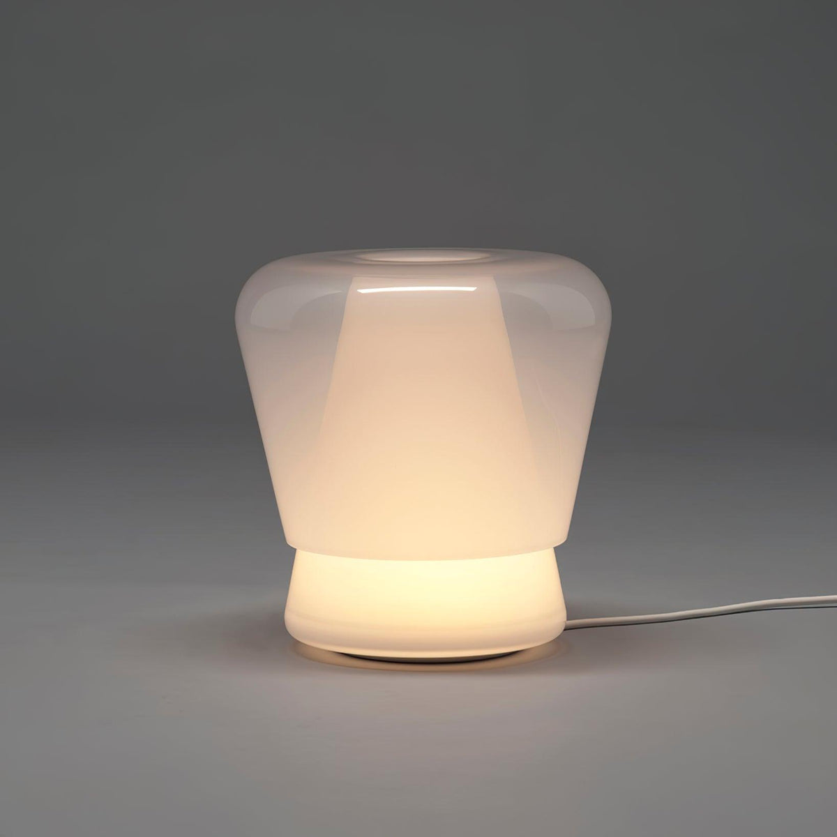 Aurnoril lámpara de mesa de vidrio ahumado