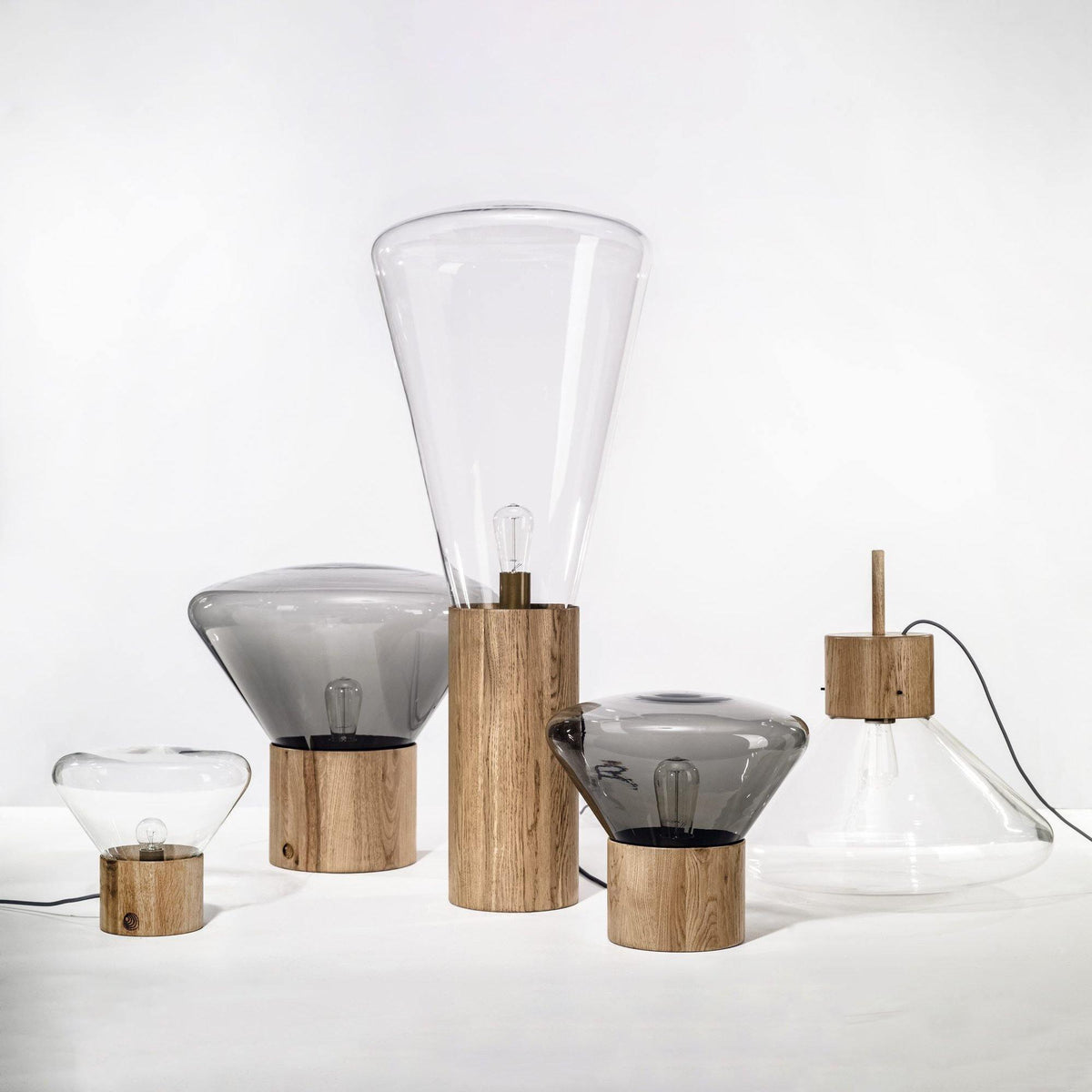 Sylirella lámpara de mesa minimalista de madera