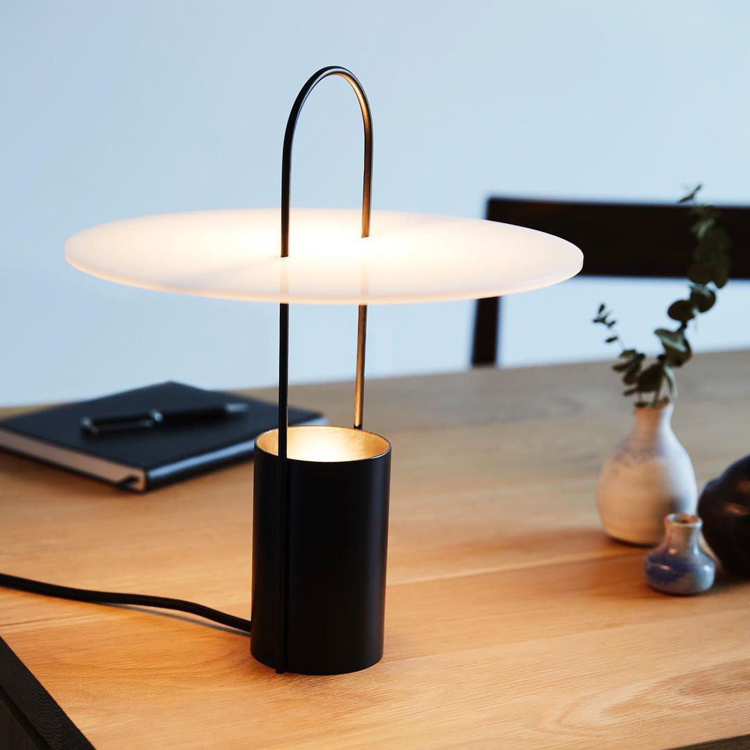 Hattie lámpara de mesa moderna